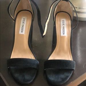 Steve Madden Black Pumps